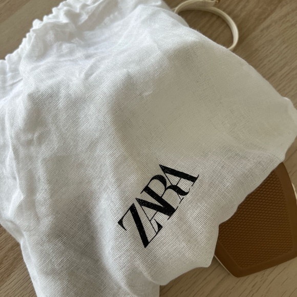 HIGH HEELED STRAP SANDALS - Picture 4 of 6